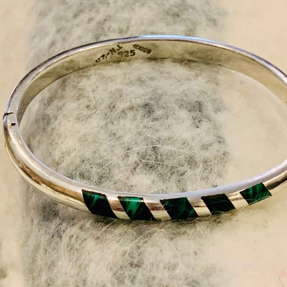 Silver and Malachite Bracelet - Picture 5 of 5